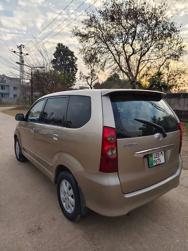 Toyota Avanza 2012 8