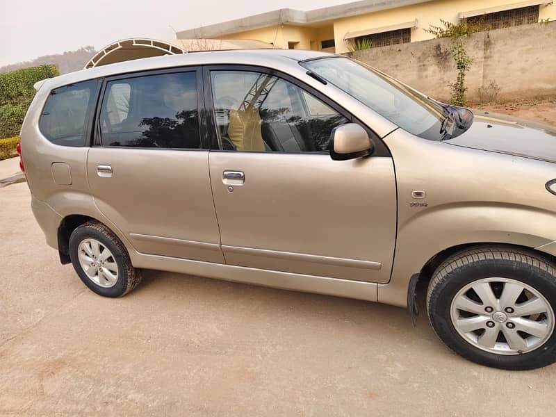 Toyota Avanza 2012 9