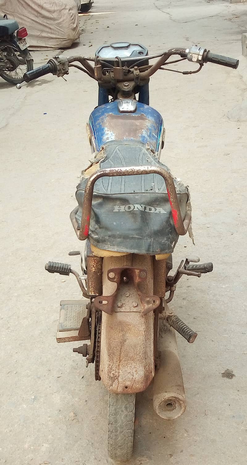 Yamaha 4 YD 100 4 stroke model 2005 for sell 3