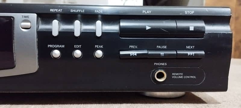 PHILLIPS CD PLAYER 2