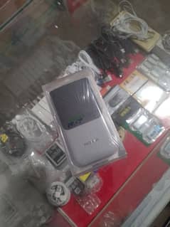 Nokia 2720flip dual sim box pack