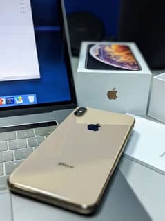 iphone xs max dual sim with box and charger