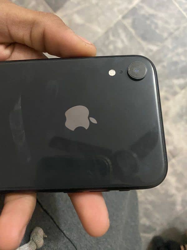 iphone XR  pta approved 4