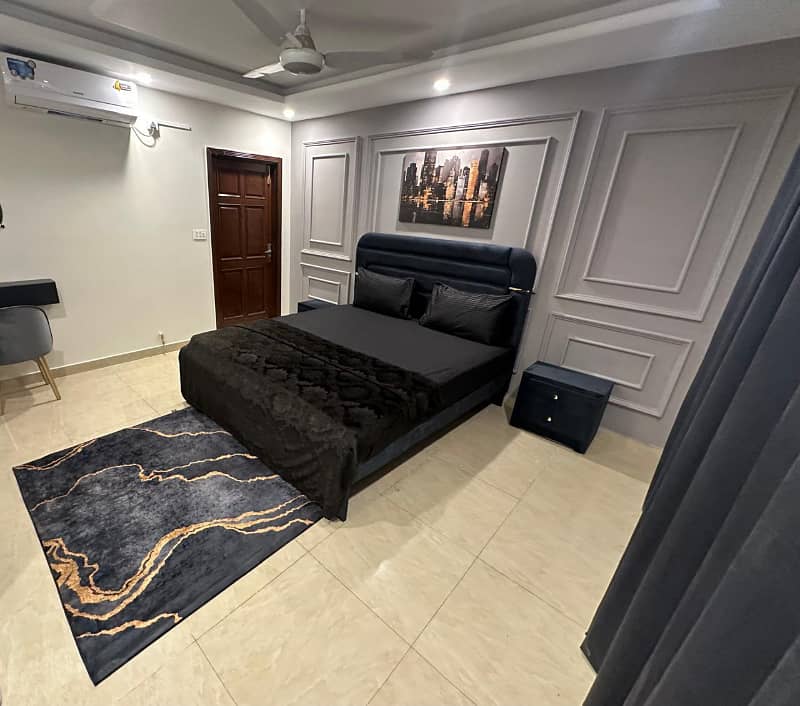 Conzy. 2BHK luxury apartment available on daily and weekly 26