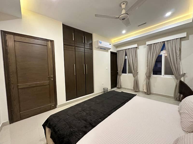 The city light. 2 BHK Luxury apartment in Executive heights on daily and weekly basis 7