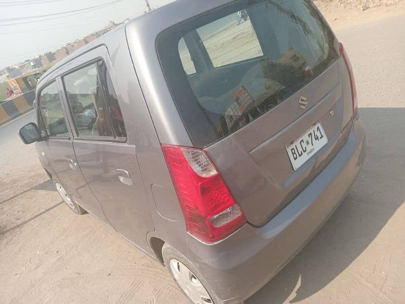 Suzuki Wagon R 2017 3