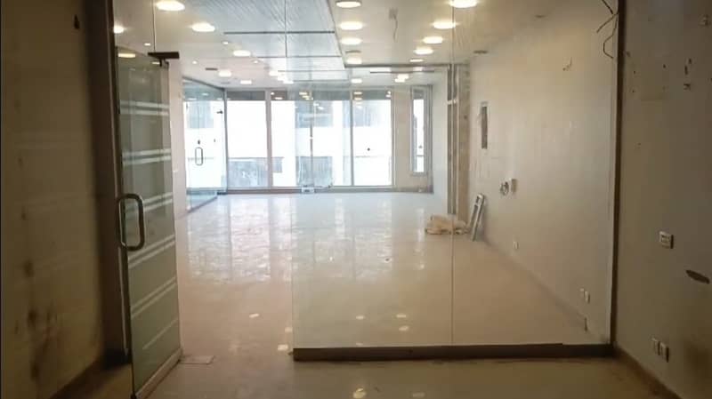 8 Marla 4th Floor Office With Elevator For Rent In DHA Phase 5,Block B, Lahore. 4