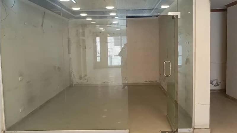 8 Marla 4th Floor Office With Elevator For Rent In DHA Phase 5,Block B, Lahore. 5