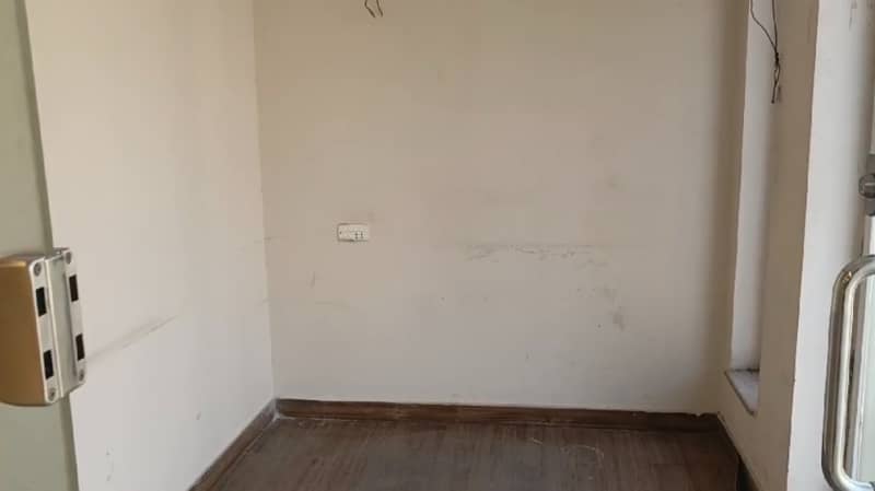 8 Marla 4th Floor Office With Elevator For Rent In DHA Phase 5,Block B, Lahore. 9