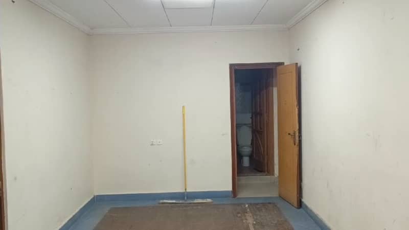 8 Marla 4th Floor Office With Elevator For Rent In DHA Phase 5,Block B, Lahore. 12