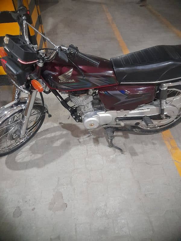 selling Honda 125 7