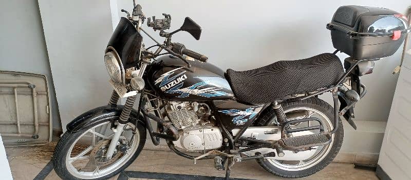 Suzuki GS150 1