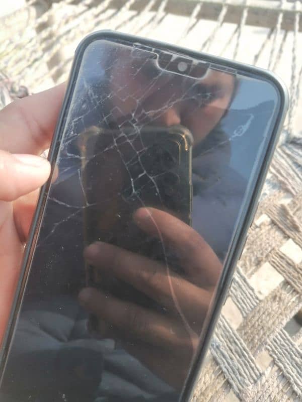 itel p36 pro gb3 gb32 Glass break Baki all okay 3