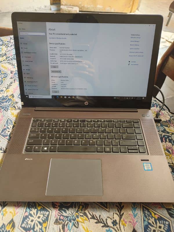 HP zbook studio g3 touch screen 1