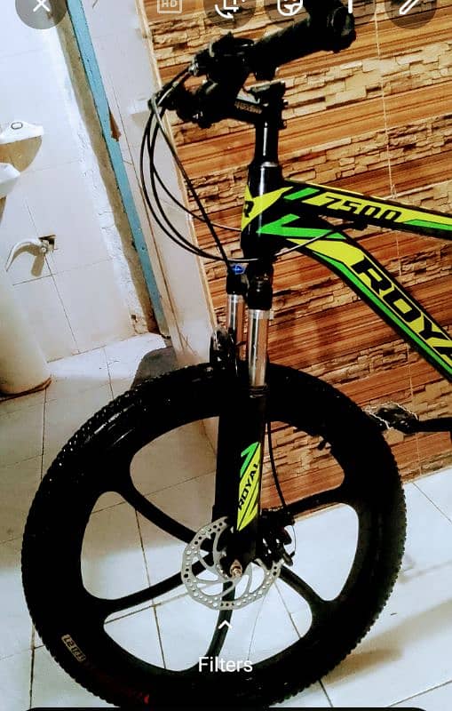 bicycle impoted 24 inch brand new 3 month used call no 03141212088 4