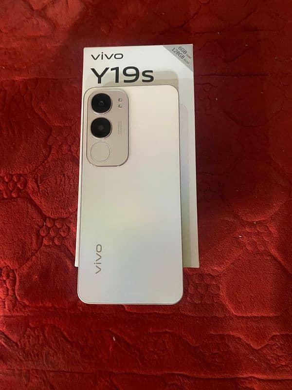 vivo y19s mobile 6+6 128gb new  for sale 03299677904 my WhatsAp 0