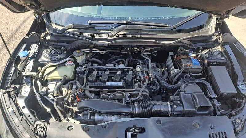 Honda Civic Turbo 1.5 2016 Full option top of line 2