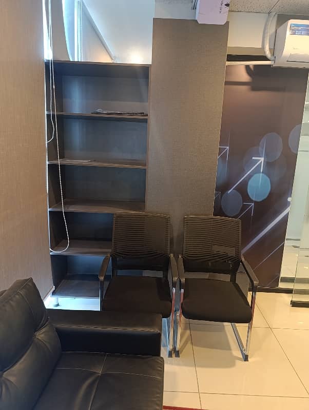 Furnished Office Available For Rent 39