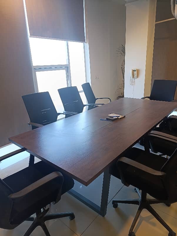 Furnished Office Available For Rent 44