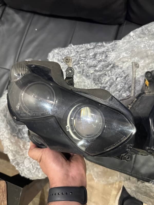 Kawasaki ZX14R 2014 model Headlight 5