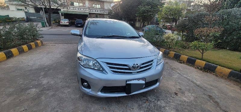 Toyota Corolla Altis 2011 1