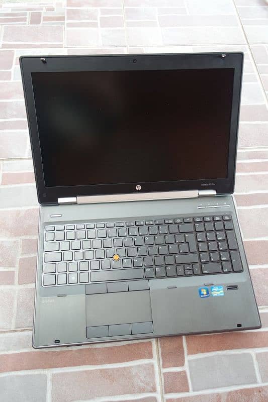 Hp EliteBook 8570w workstation 4GB Graphich card Most Powerful Laptop 1