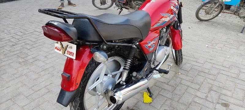 SUZUKI GS 150 SE FOR SALE 10