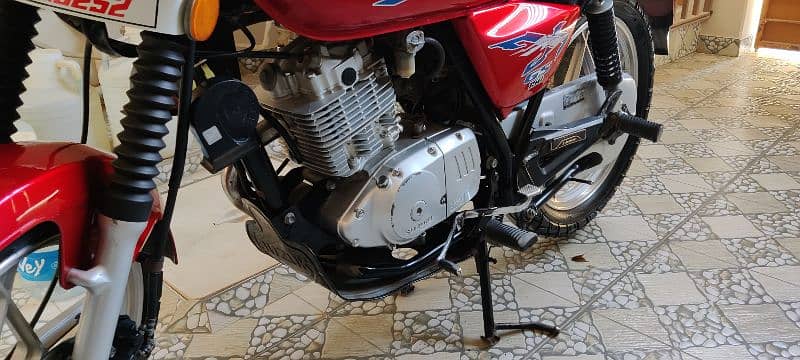 SUZUKI GS 150 SE FOR SALE 12