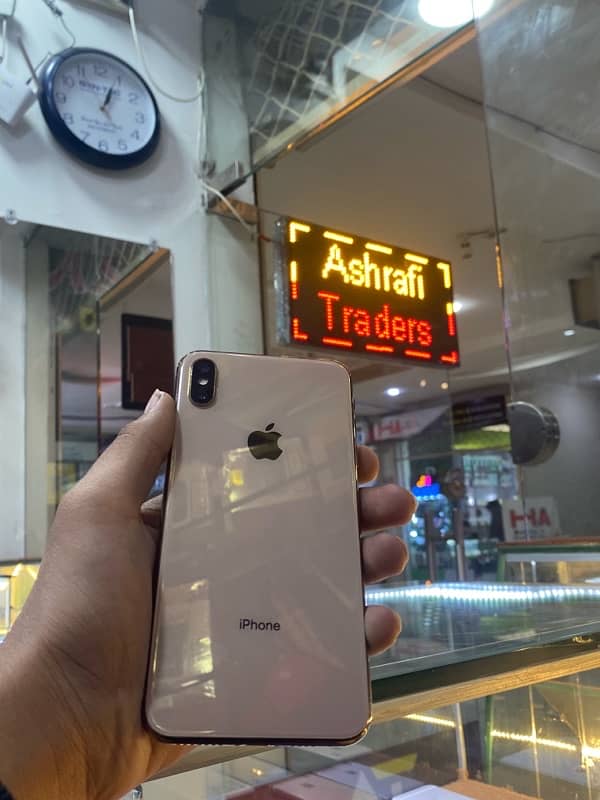 iPhone XSMAX PTA Approved 64GB 10/10 condition 0