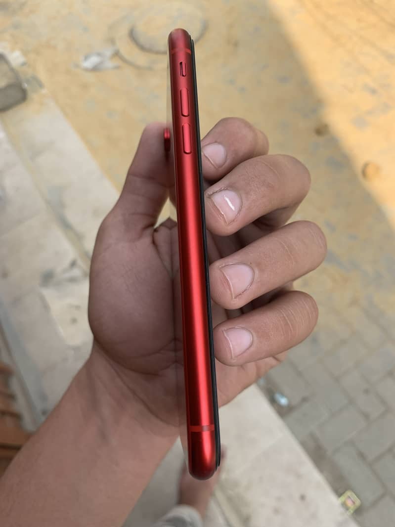 Apple iPhone XR 3