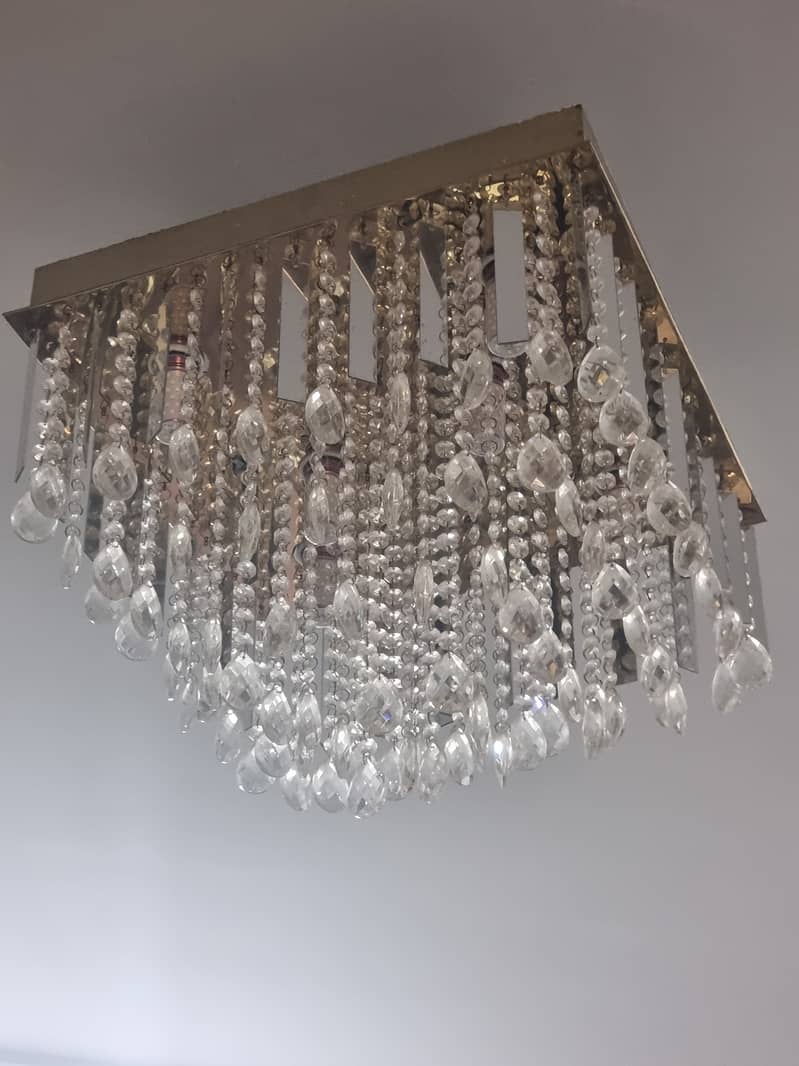 Tv lounge Chandelier for sale 0