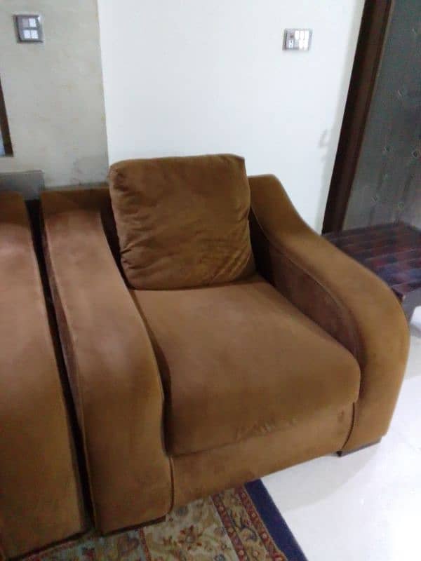 Brown Poshished Velvet Sofa Set 0