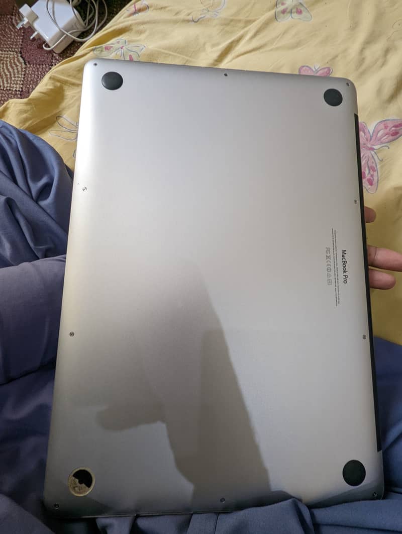 MacBook pro 15inch core i7 2013 late 8  256 1