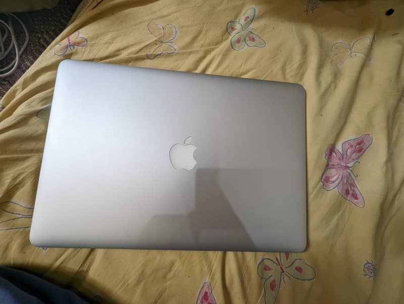 MacBook pro 15inch core i7 2013 late 8  256 4