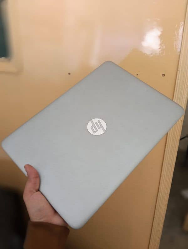 HP ELITE BOOK 840 G4 1