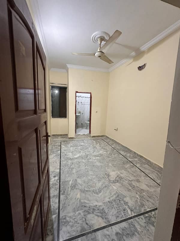 UPPER PORTION FOR RENT LOCATION AYUB COLONY 6