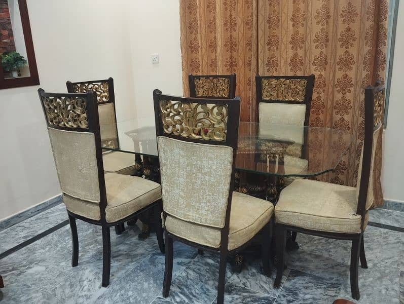 6 seater dining table for sale 0