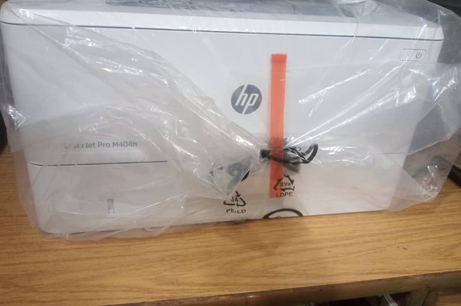 HP Laser Jet Pro M404dn Printer 0