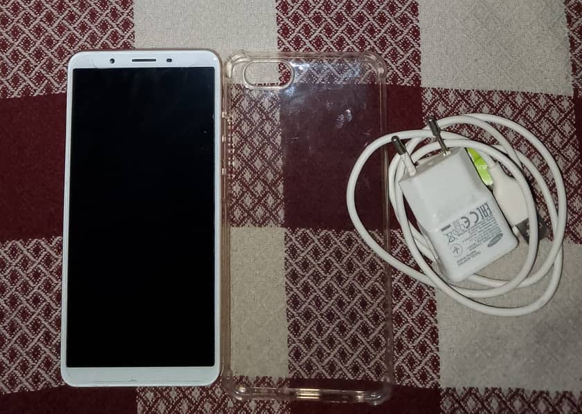 For Sale Vivo Y71 4+64 Duel Sim & card With charger & Cover 2