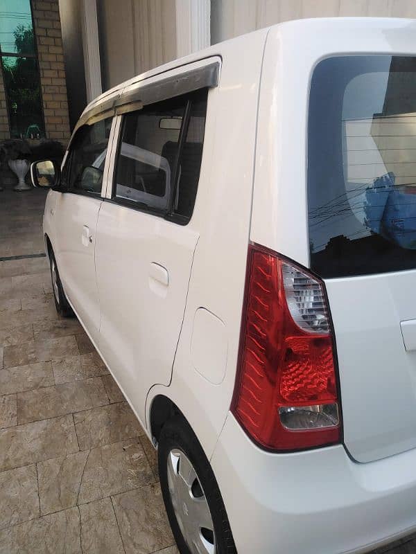 Suzuki Wagon R 2017 14