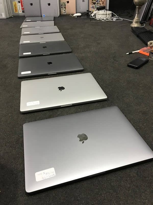 MacBook Pro 2019, 16" inches, 32GB/ 512GB & 16GB/ 512GB, 4GB Graphic 3