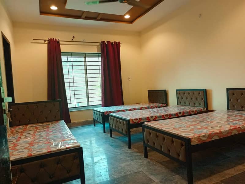 Premier Inn Girls Hostel Near UCP University & Shokat Khanam 12