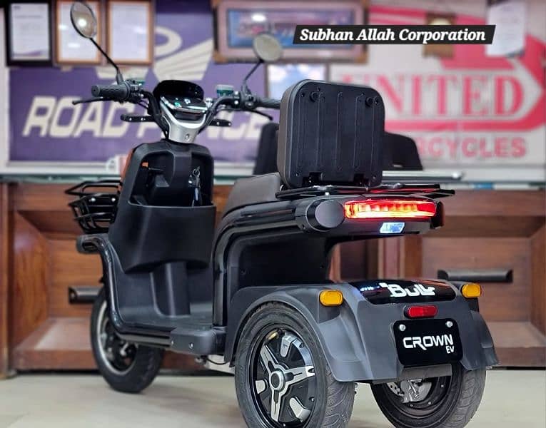 Crown 3 Wheel Electric Scooty Bull, electric Bikes, Electric Scooter 9