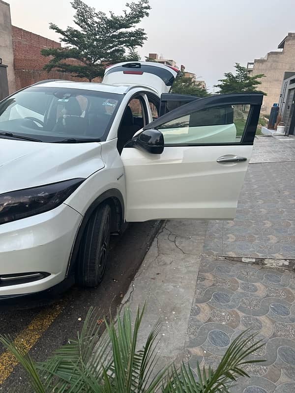 Honda Vezel 2016 3