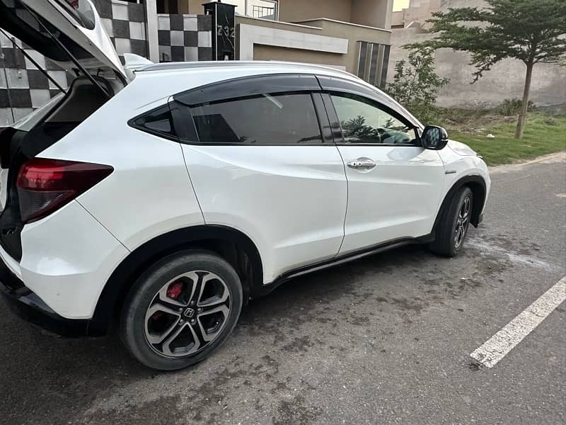 Honda Vezel 2016 11