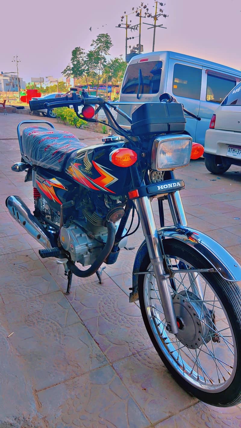 Honda CG 125 2021Karachi No in mint condition 2