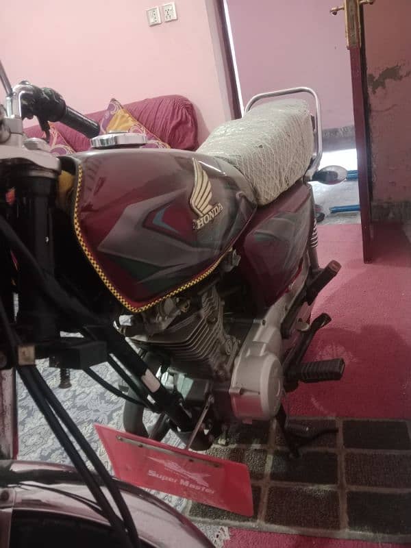 Honda 125  New condition 2