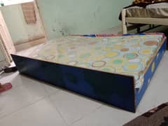 bed hai with mattress