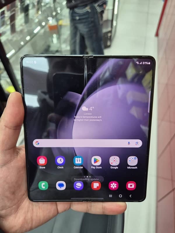 samsung galaxy Z fold 5 , 12/512g. b 0