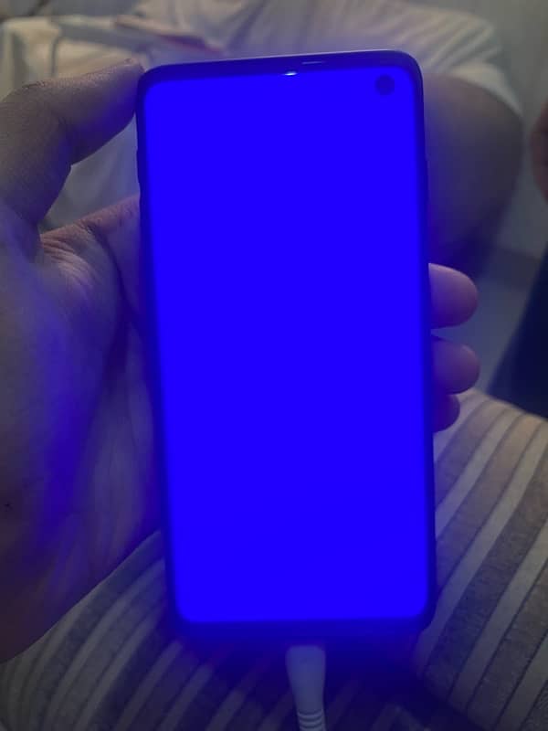 Samsung s10 in good condition 7